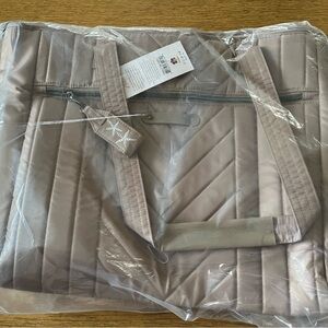 Lug Quilted Tote Bag in Taupe